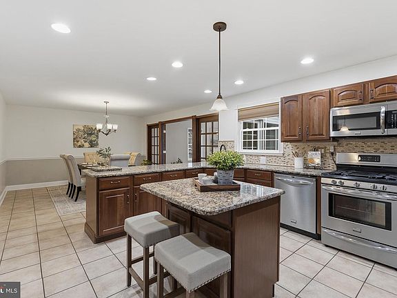 4th image of 5 Vellan Dr
