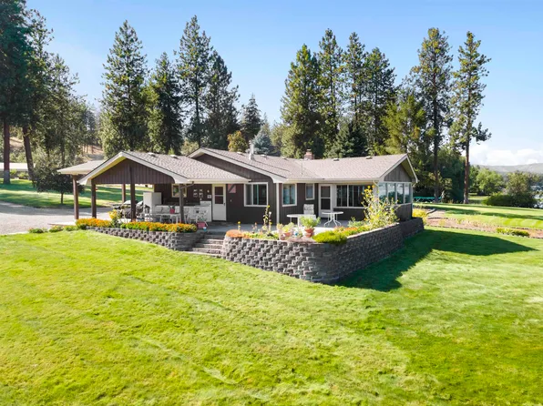 19322 N South Bank Rd, Nine Mile Falls, WA 99026