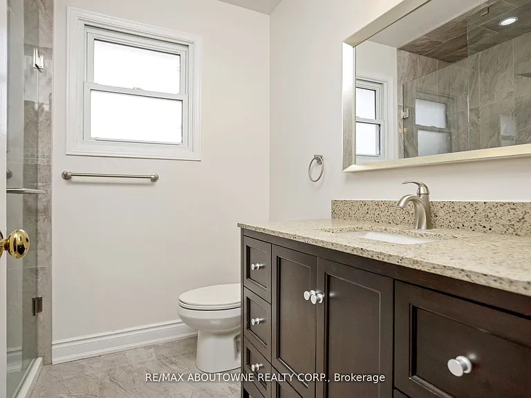 2235 Grenville Dr — Photo 26
