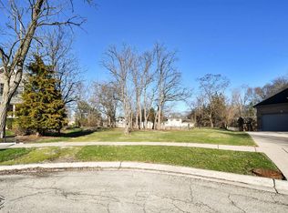 1699 Boundary Rd, Downers Grove, IL 60516