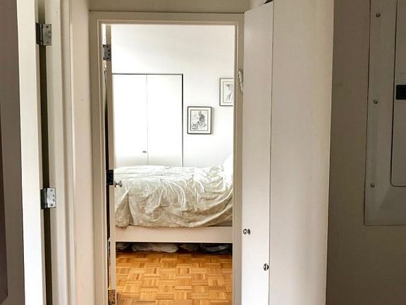 4th image of 1500 Lexington Ave APT 19P