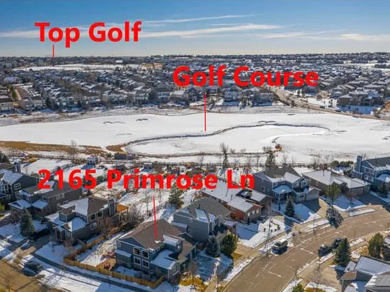 Walking distance to both pools, neighborhood park and Black Rock Elementary. Less than 5 minutes from King Soopers.