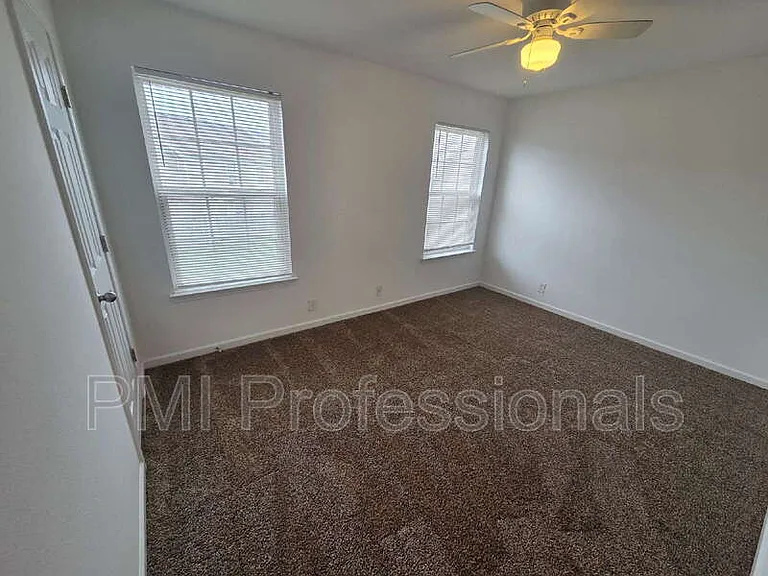 108 Oak Valley Cir — Photo 9