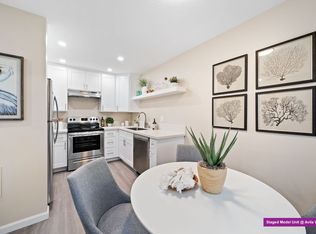 200 San Luis St #2B-1BA-1300SQFT, Avila Beach, CA 93424