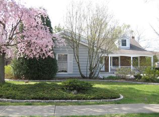 1025 Tamarack Ln, Libertyville, IL