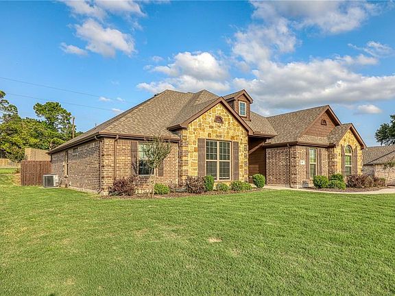 2nd image of 101 Kari Linda Ct