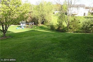3rd image of 150 Marguerite Dr
