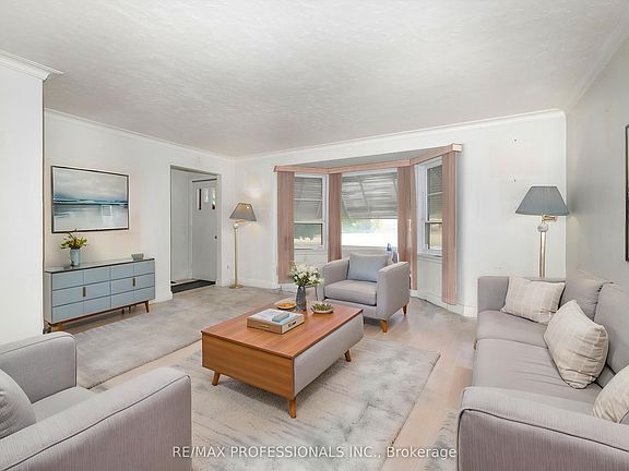 4th image of 79 Silverhill Dr