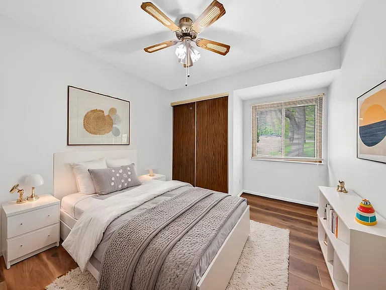 11166 Whispering Oaks Dr — Photo 24