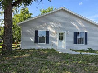 606 W Delavan Dr, Janesville, WI 53548