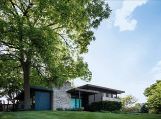 1521 Eastlawn Rd SE, East Grand Rapids, MI