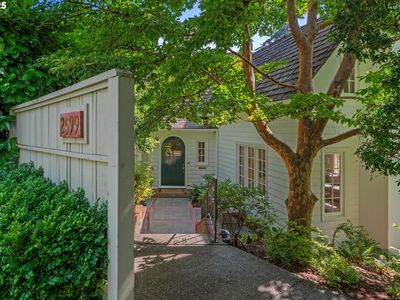 2599 SW Montgomery Dr, Portland, OR, 97201