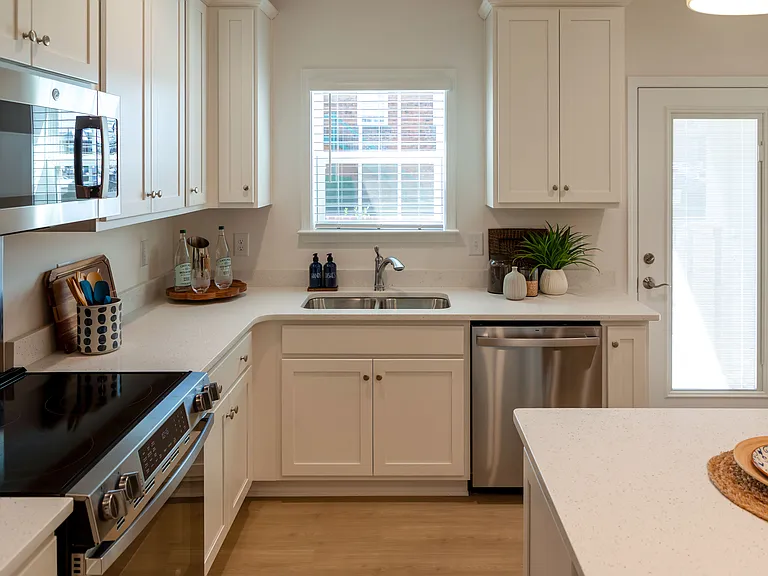 20 Peachtree Ave NW — Photo 13
