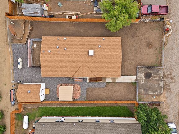 2nd image of 1519 Baxter St