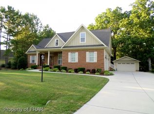 726 Creekside Dr, Sanford, NC 27330