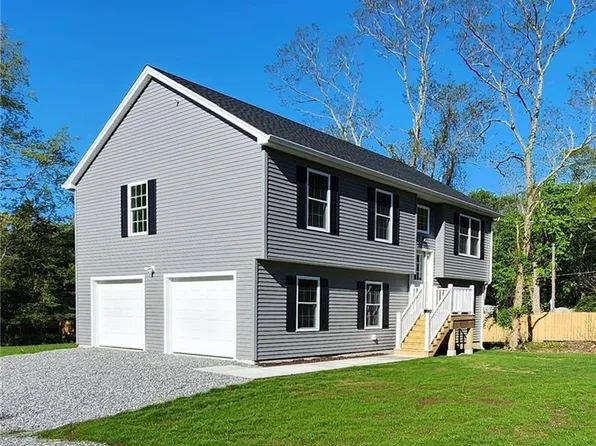 3 Briarwood Court, Ledyard, CT 06335