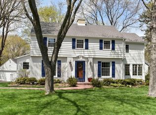 705 Brinsmere Dr, Elm Grove, WI 53122