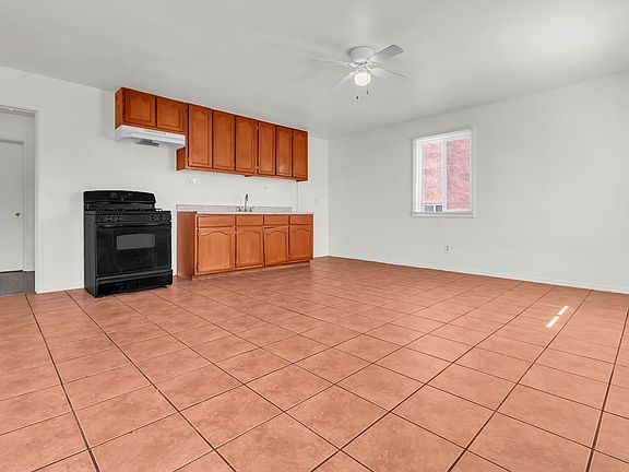 4th image of 1166 E 43rd Pl