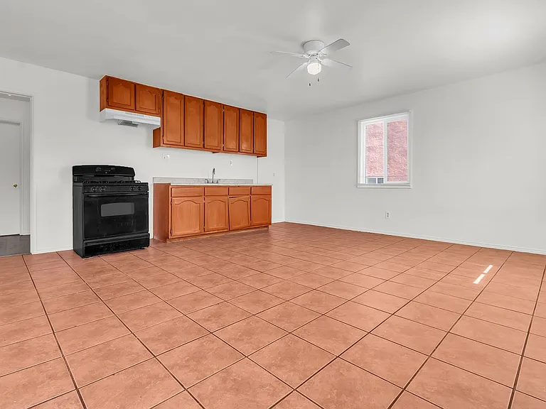 1166 E 43rd Pl — Photo 4