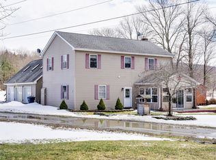 527 Cummings Rd, Barre, VT 05641