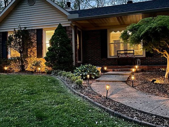 1555 Graves Ln