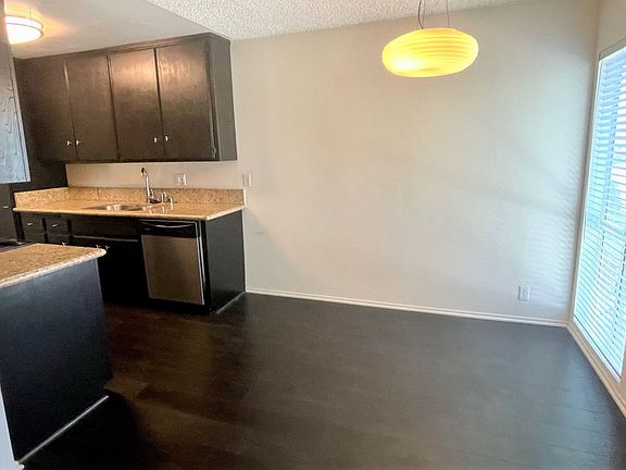5th image of 1310 Wellesley Ave APT 111