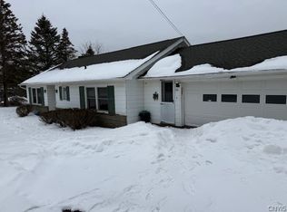 20 S Hills Dr, New Hartford, NY 13413