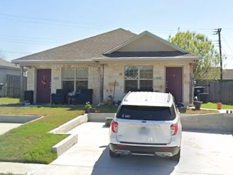 1247 Honor Ln — Photo 1