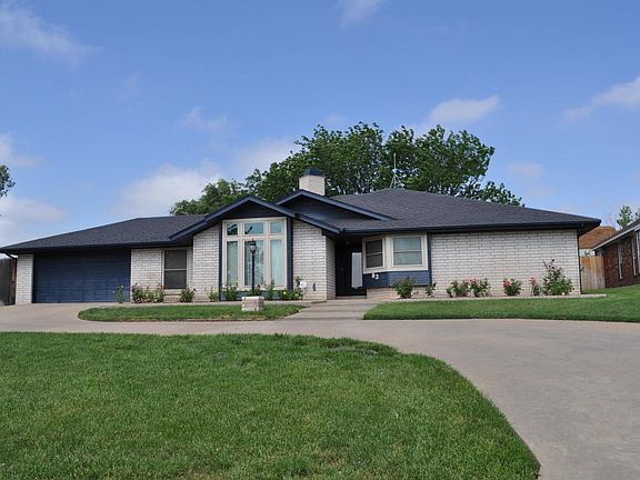 2nd image of 83 Country Club Dr