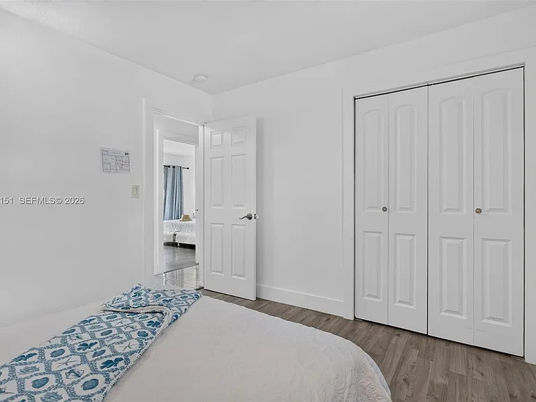 5770 NE 18th Ave — Photo 15
