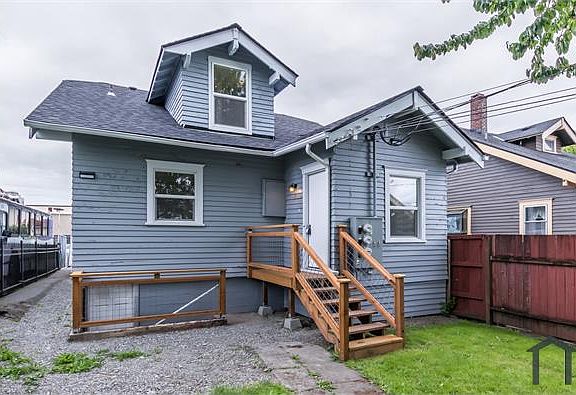 3rd image of 3737 Tacoma Ave S #A