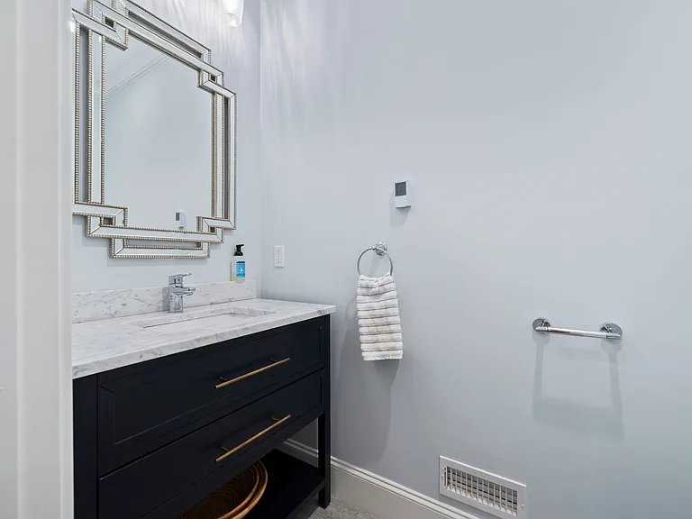 11 Woodhaven Rd — Photo 12