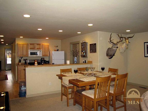 3rd image of 756 Forestglen Dr #2