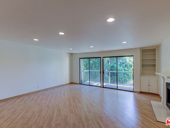 3rd image of 18324 Clark St Unit 208
