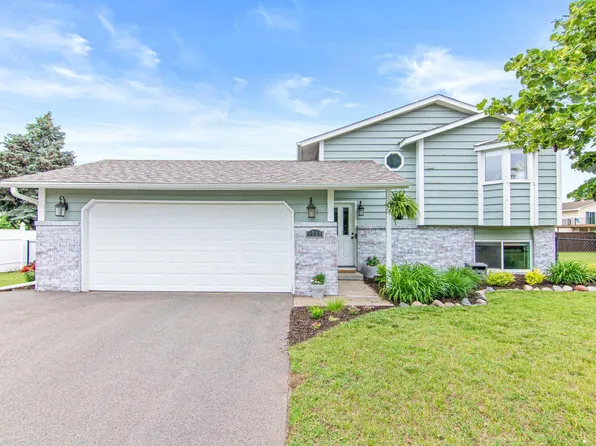 9741 Vincent Ave N, Brooklyn Park, MN 55444