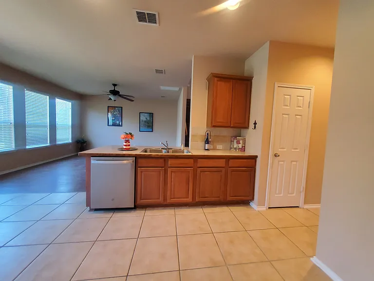 2810 Morgan Dr — Photo 13