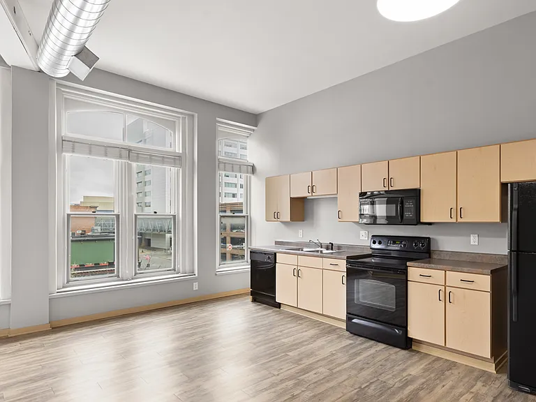 Court Ave Lofts — Photo 31
