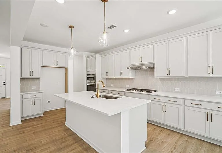 240 Silverleaf Trl — Photo 7
