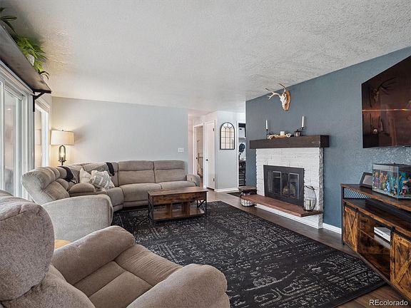 4th image of 5479 S Huron Way