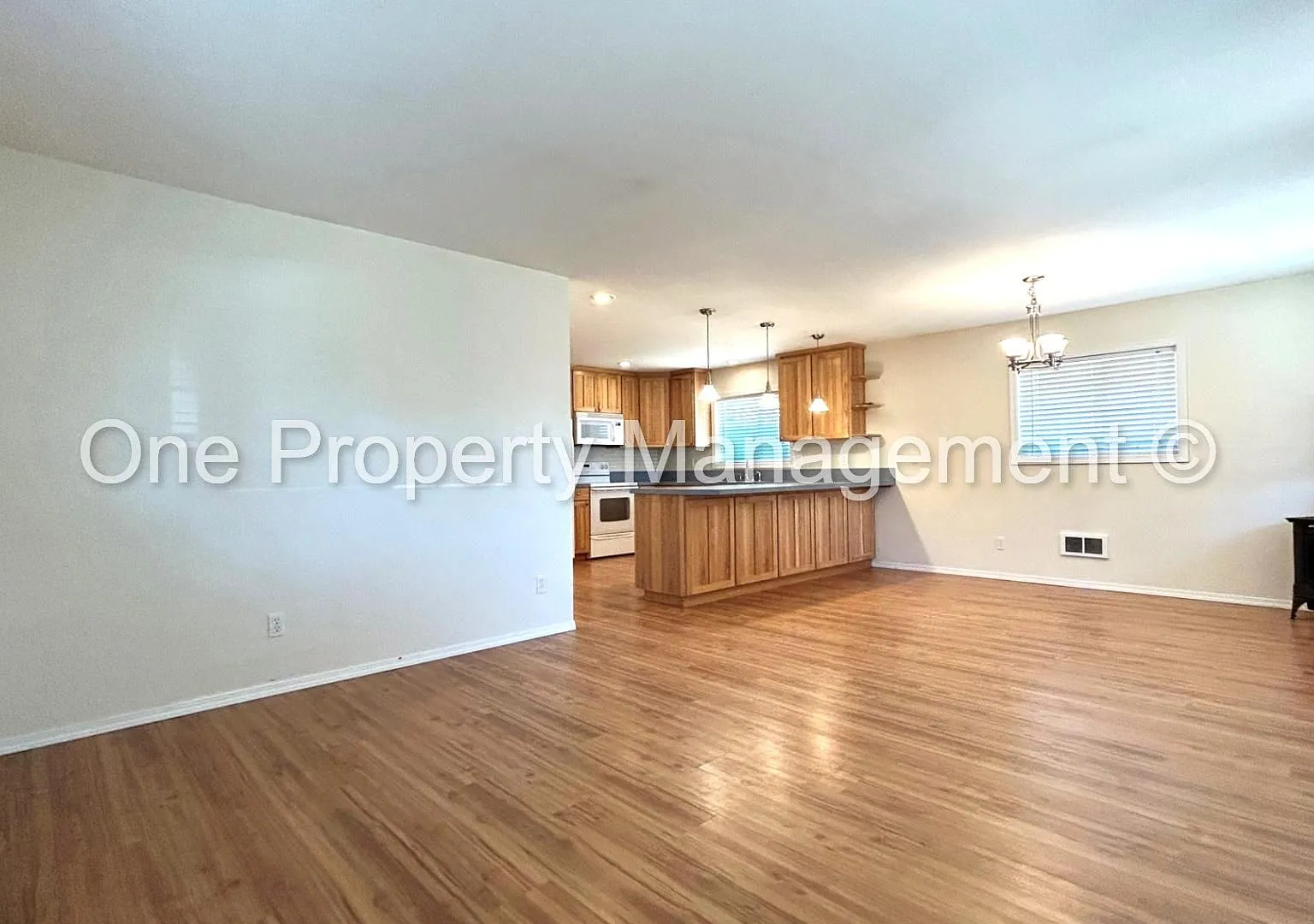 Long Beach Cottage Close to Boardwalk! — Photo 2