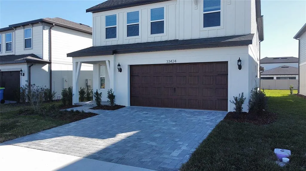 5 bed, 3.0 bath, 2597 sqft, $2,900 — Photo 3