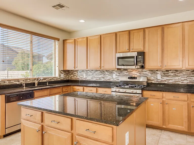 5733 W Plum Rd — Photo 24