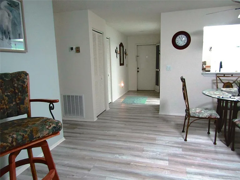 7050 W Country Club Dr N #10-A — Photo 6