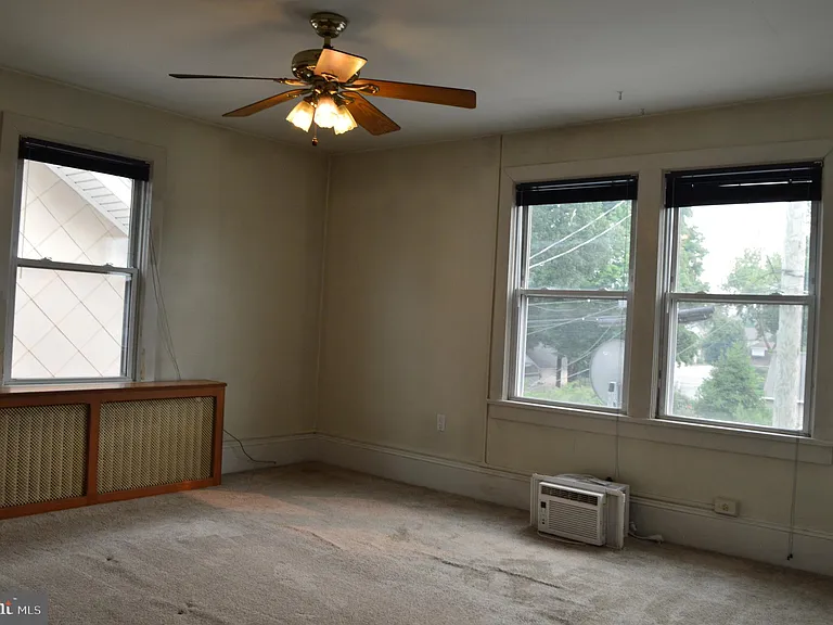 121 Broad St — Photo 14
