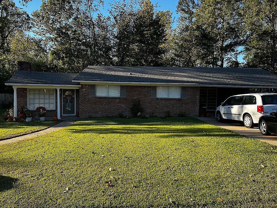 1st image of 100 Moonmist Dr