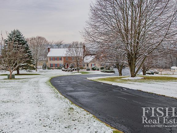 3rd image of 67 Lamont Dr