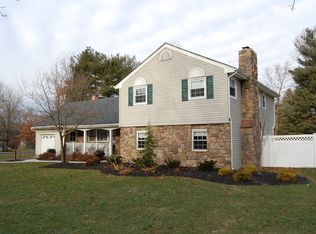 2 Wiltshire Dr, East Windsor, NJ 08520