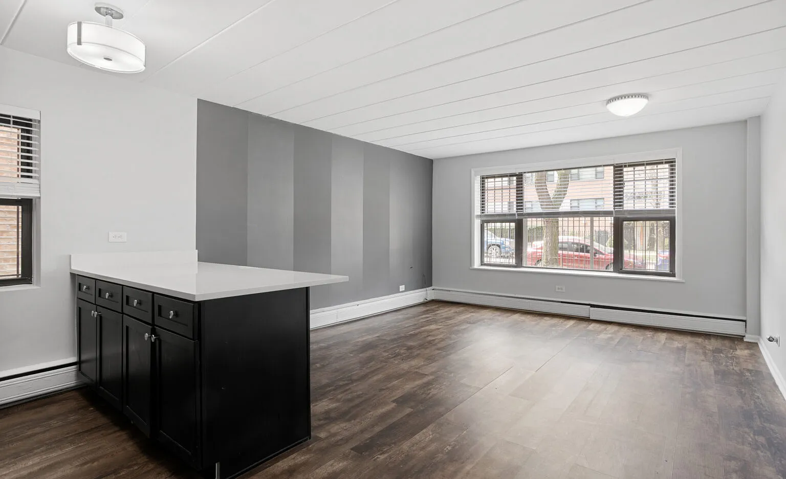 The 6007 Kenmore — Photo 4