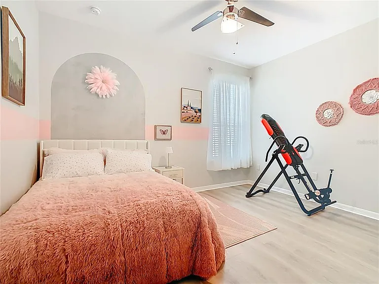 790 Carmel Ln — Photo 33