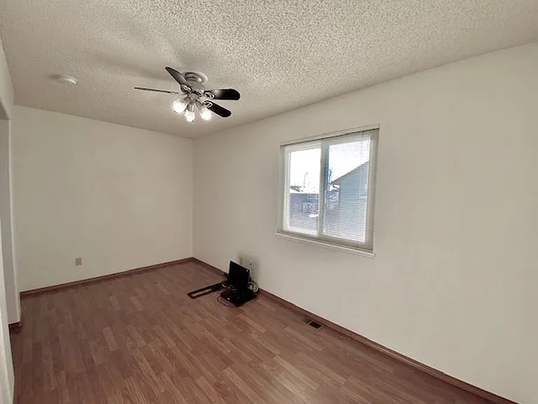 8065 Vectra Dr — Photo 23